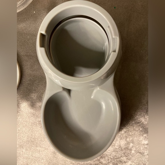 Cat Gravity Feeder - Picture 3 of 5